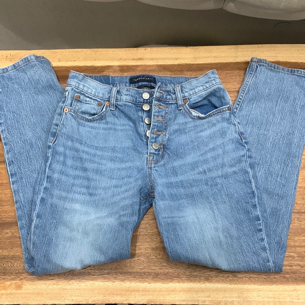Aeropostale Mom Jeans.